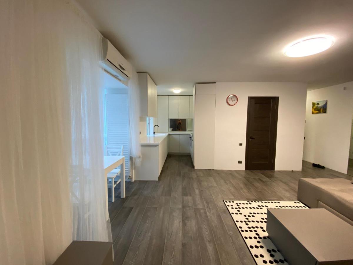 Most City Area Center Charming Apartment Dnipro Eksteriør bilde