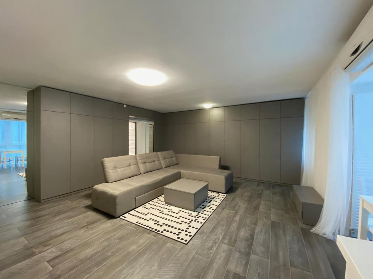 Most City Area Center Charming Apartment Dnipro Eksteriør bilde