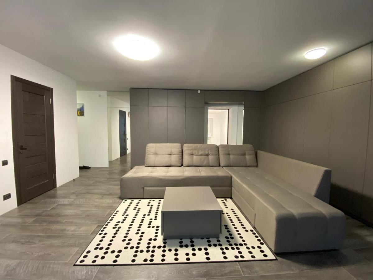 Most City Area Center Charming Apartment Dnipro Eksteriør bilde