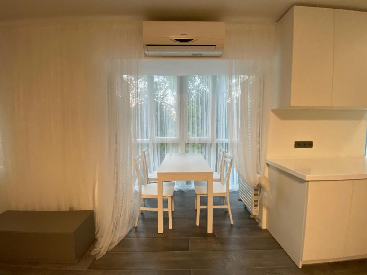 Most City Area Center Charming Apartment Dnipro Eksteriør bilde