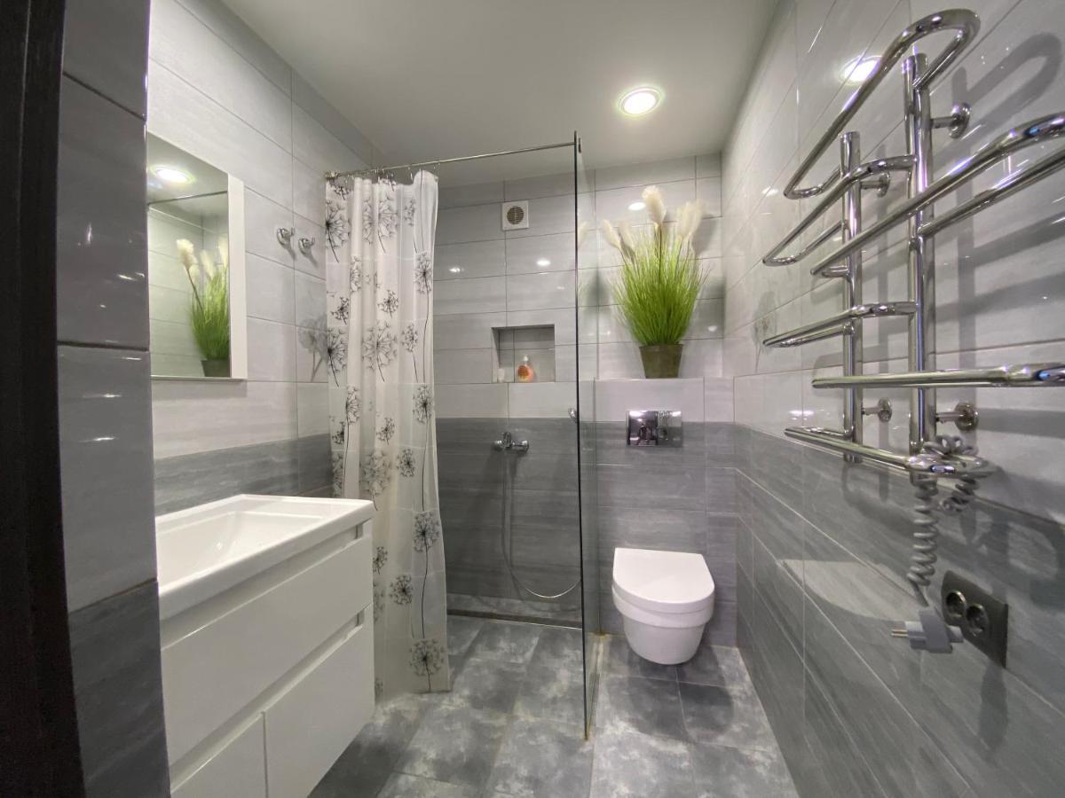 Most City Area Center Charming Apartment Dnipro Eksteriør bilde